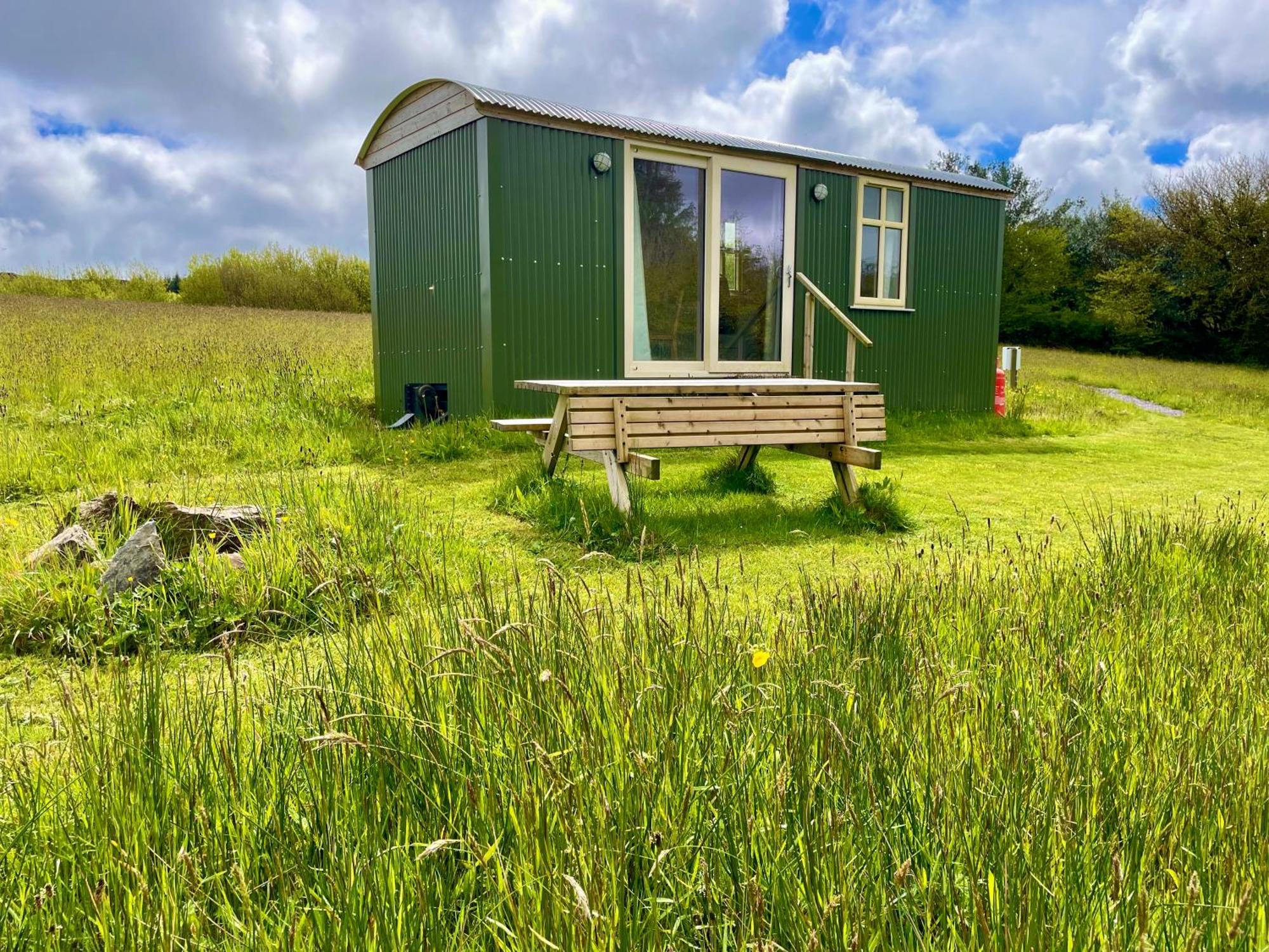 הוילה בנטרי Stepping Stones Glamping 'The Olive' מראה חיצוני תמונה